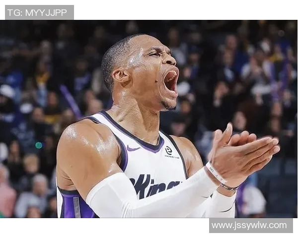 拉塞尔威斯布鲁克的传奇之路与篮球生涯的辉煌成就分析 拉塞尔威斯布鲁克的传奇之路与篮球生涯的辉煌成就分析