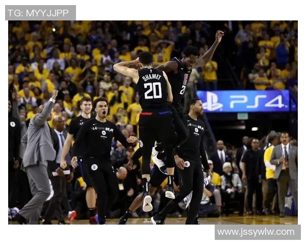 水原三星迎战清化期待精彩对决双方实力对比引发球迷热议 水原三星迎战清化期待精彩对决双方实力对比引发球迷热议