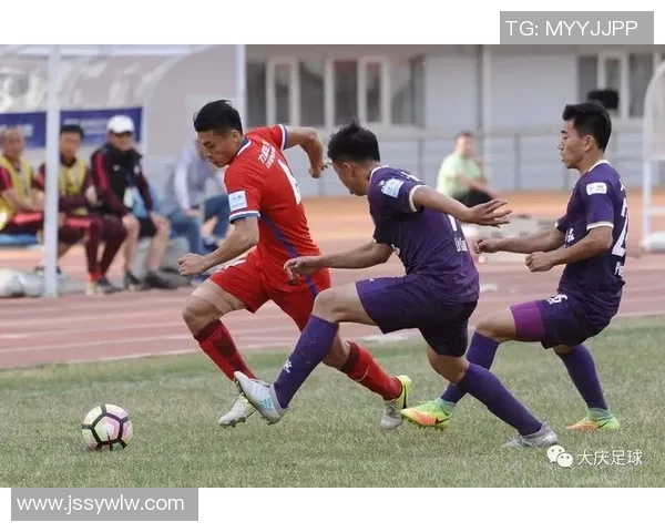 火山鸣泉与盐城大丰的精彩对决揭示了足球的魅力与团队精神