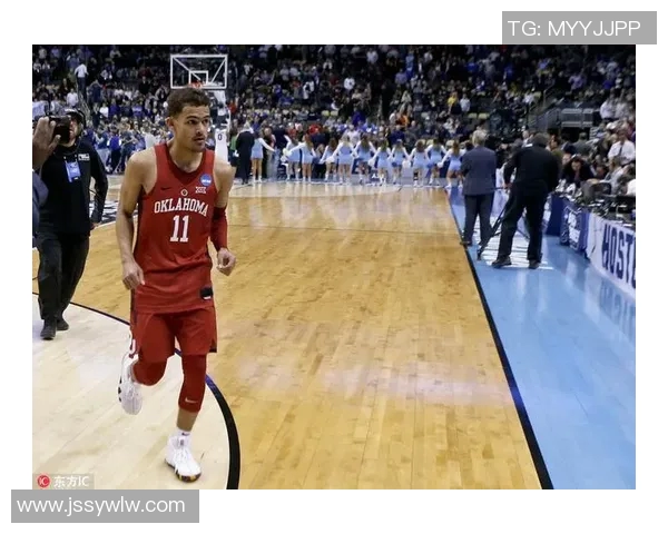 特雷杨如何在NBA赛场上展现个人风采与团队合作的完美结合